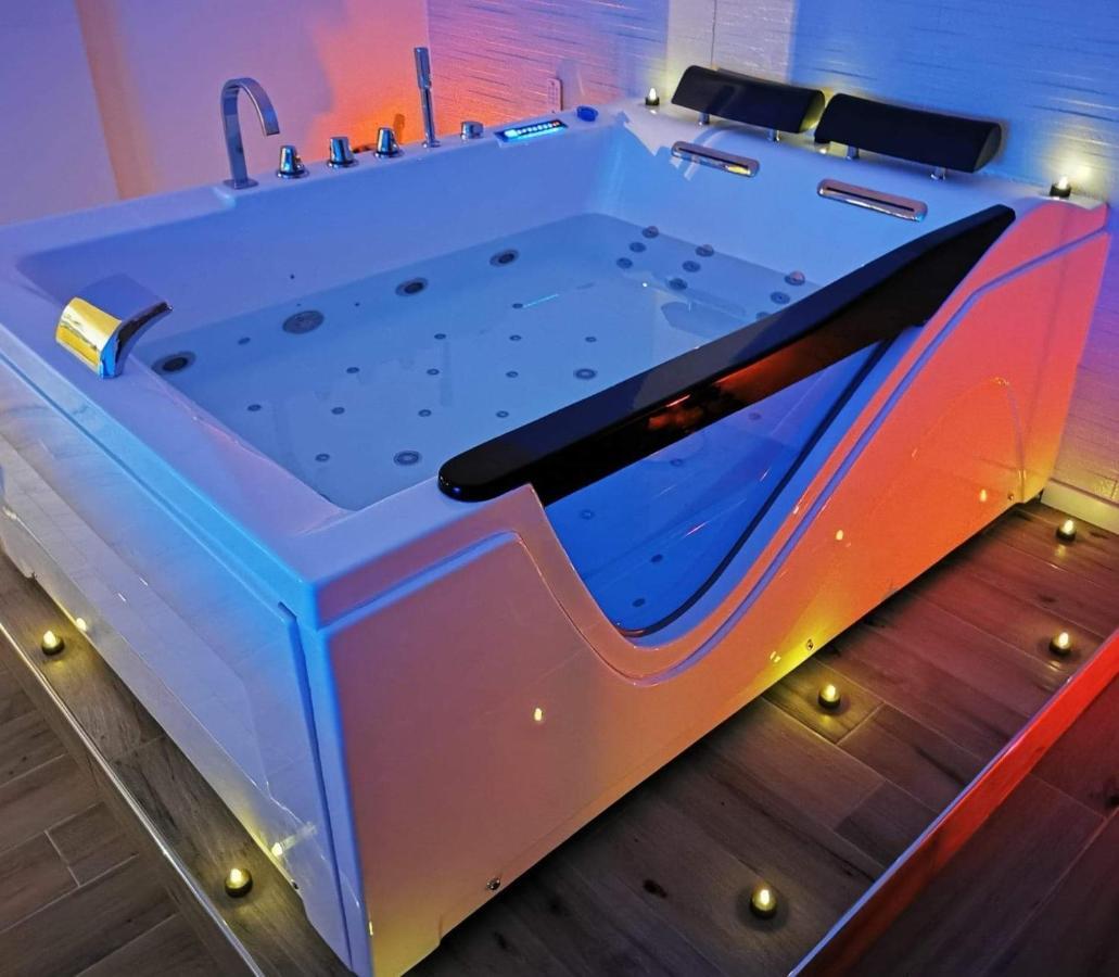 Instant Cosy Apartment Saint-Raphael  Bagian luar foto